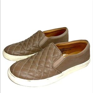 Women’s Sz 7.5 A New Day brown leather slip on sneaker shoes
